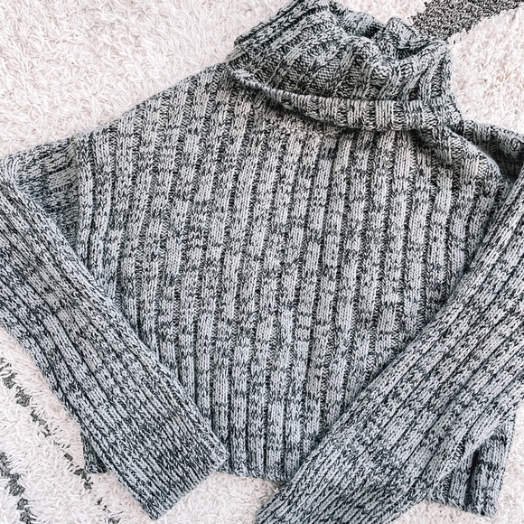 Urban Outfitters Gray Knit Cowlneck Sweater - Picture 2 of 7